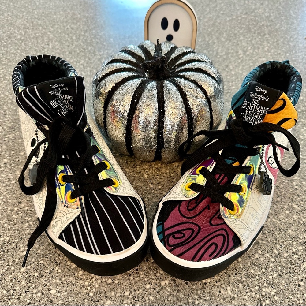 Disney Tim Burton’s Nightmare Before Christmas high tennis shoes Sz 8 - Picture 2 of 14
